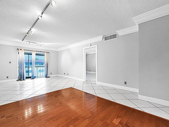4th image of 1775 N Andrews Square #308w