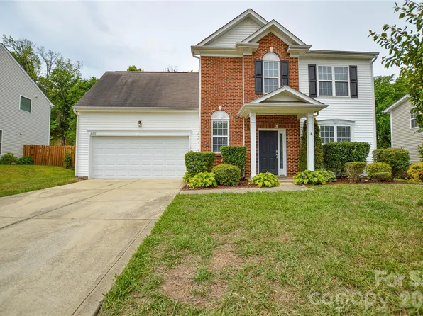 16410 Greybriar Forest Ln, Charlotte, NC 28278