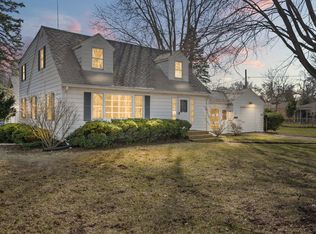 505 Mosedale St, Saint Charles, IL