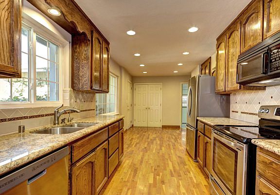 5th image of 1150 Cameron Pl