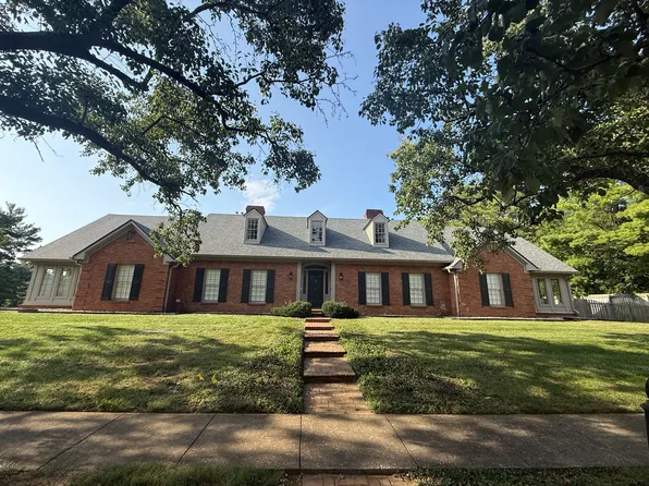 701 Camino Dr #A, Lexington, KY 40502