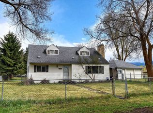 5320 N Chase Rd, Newman Lake, WA 99025