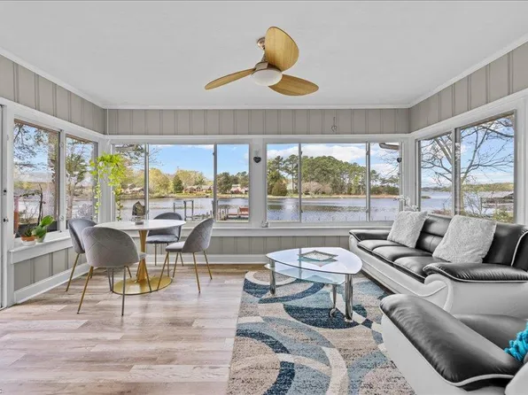 3525 N Crestline Dr, Virginia Beach, VA 23464