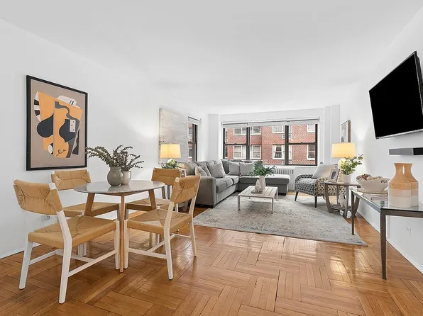 420 E 55th St APT 9L, New York, NY 10022