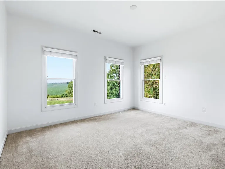 Secondary bedroom #1
