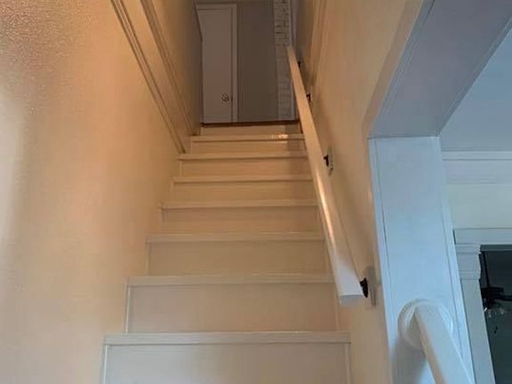 5th image of 5600 Laurel St