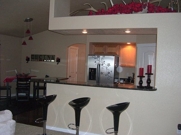 Dining/Kitchen Area