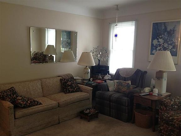 3rd image of 801 Charles St