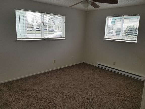 3rd image of 704-710 Norman Ave NE #17848514