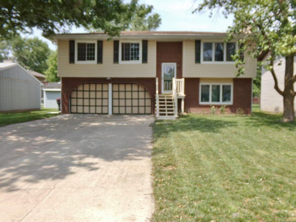 1910 Irving St Beatrice NE 68310 Zillow