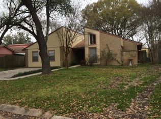 3404 Surrey St, Baytown, TX 77521