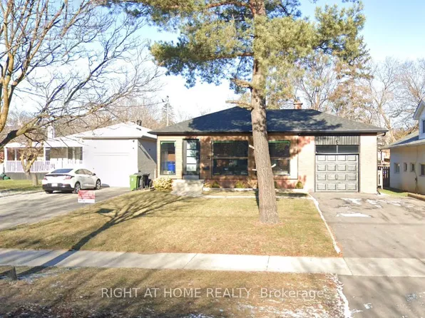 32 Connaught Ave, Toronto, ON M2M 1G6