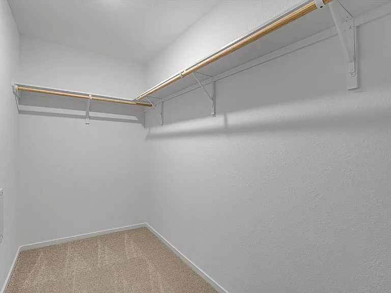 390 Lucia Way — Photo 23