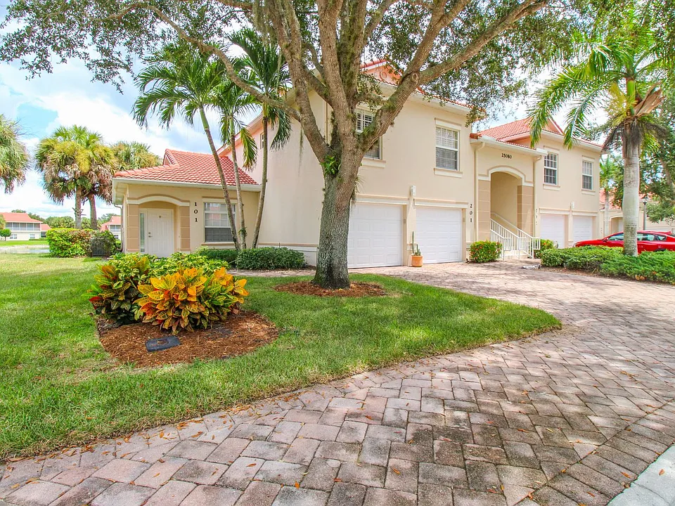 25080 Peacock Ln #101
