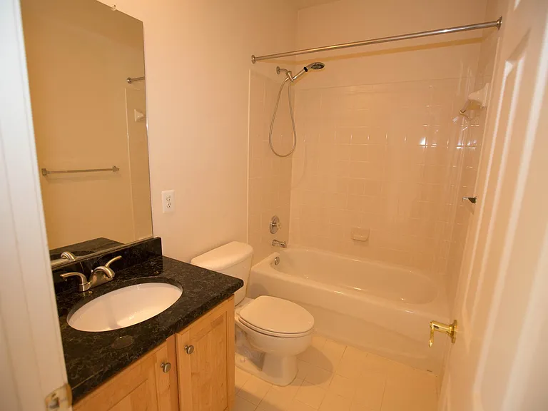 2339 Sandburg St — Photo 24