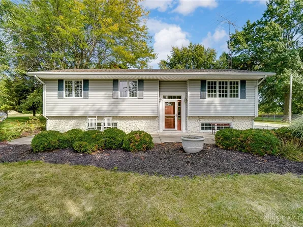 2435 N Rugged Hill Rd, Casstown, OH 45312