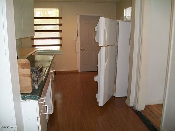 4th image of 545 W 66th St