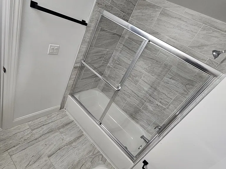 406 Main St #4 — Photo 7