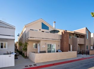 207 Walnut St #B, Newport Beach, CA 92663