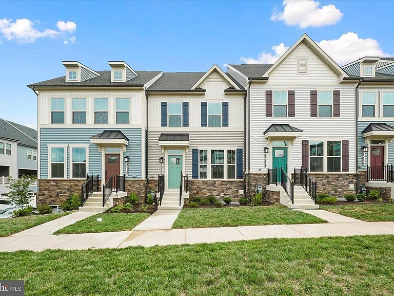 10132 Lake Linganore Blvd — Photo 3