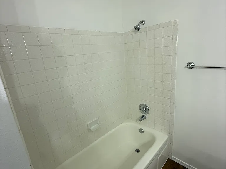 1949 N Swan Rd #19 — Photo 15