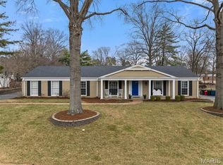2046 Willow Leaf Dr, Saint Louis, MO