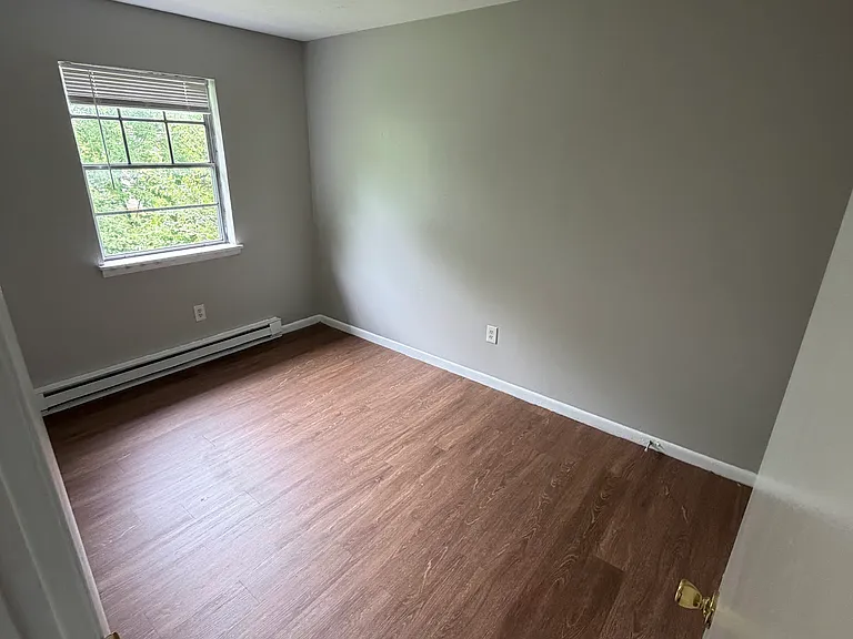 544 Smithfield Ave — Photo 11