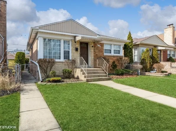 6142 N Keystone Ave, Chicago, IL 60646