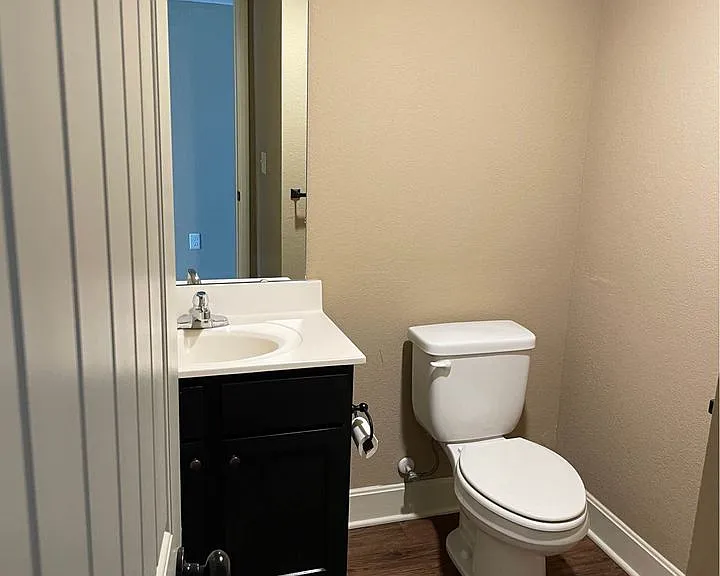 526 N Foxridge Dr #1 — Photo 11