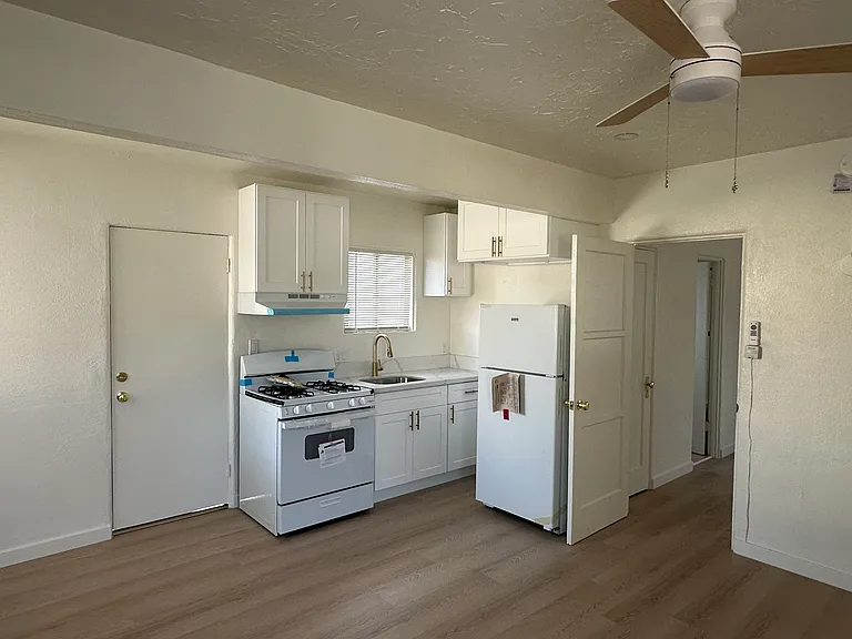 10254 Tujunga Canyon Blvd #F — Photo 2