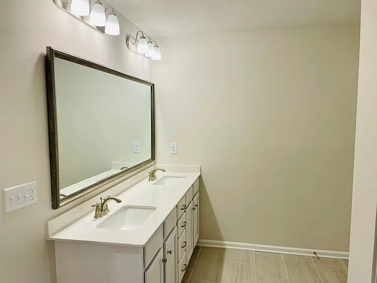 402 Sagecroft Ln #402 — Photo 24