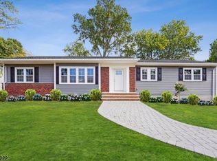 10 Sheldon Ct, East Hanover, NJ 07936