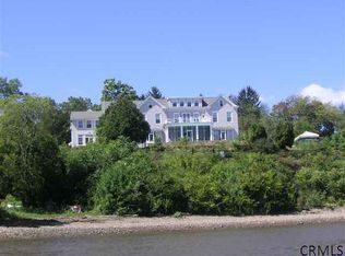 158 Van Wies Point Rd, Glenmont, NY 12077