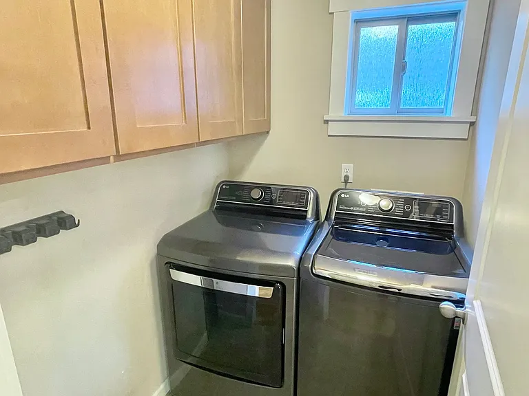 3503 NE 110th St — Photo 13