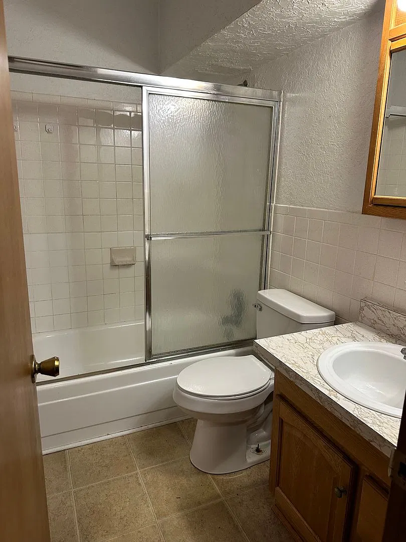 2 Bedroom 1 Bathroom Apartment For Rent — Photo 4