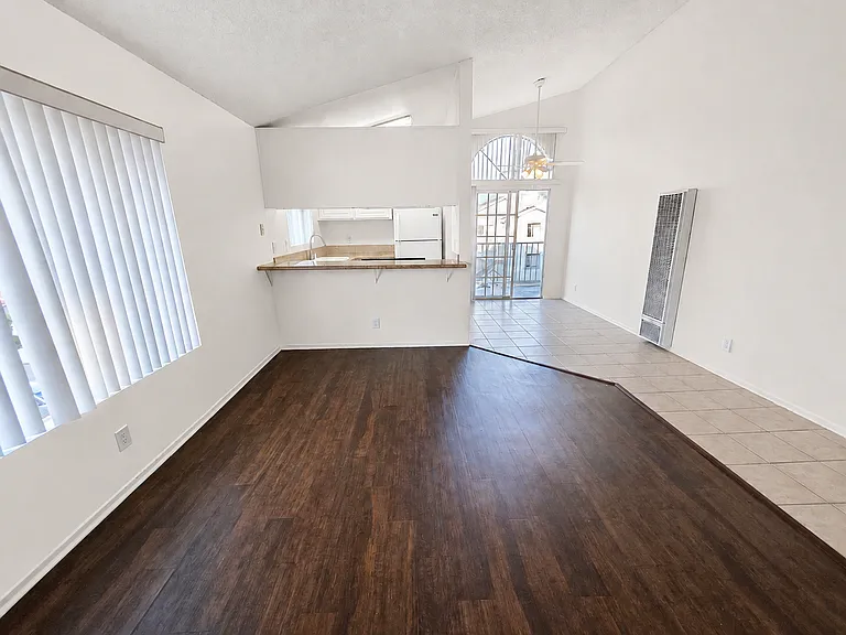 1133 Mira Mar Ave — Photo 4