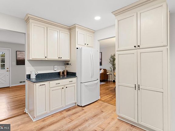 3rd image of 8117 Dabney Ave