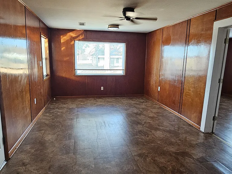 313 W Alabama St — Photo 8