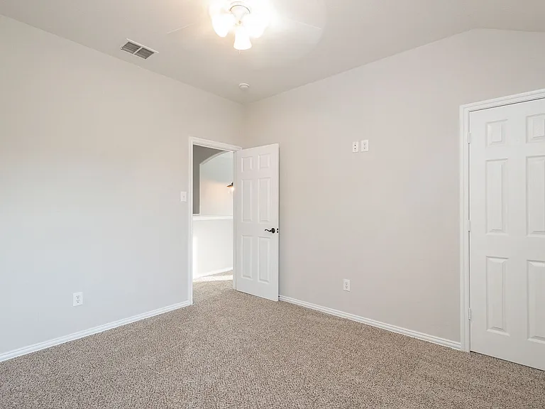 1509 Heron Dr — Photo 29