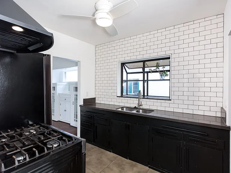 4762 E Mountain View Dr — Photo 13