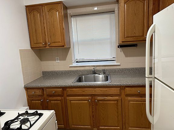 5th image of 1104 Palisade Ave APT 3R
