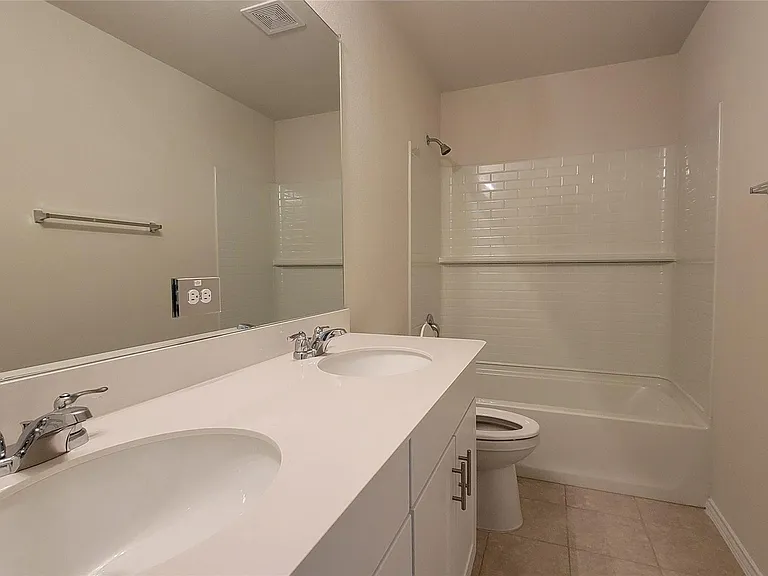 807 Goldenrod Ln — Photo 12