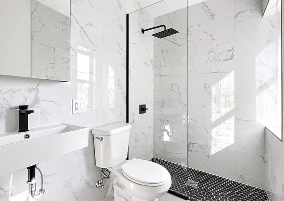 Bathroom, photo 2