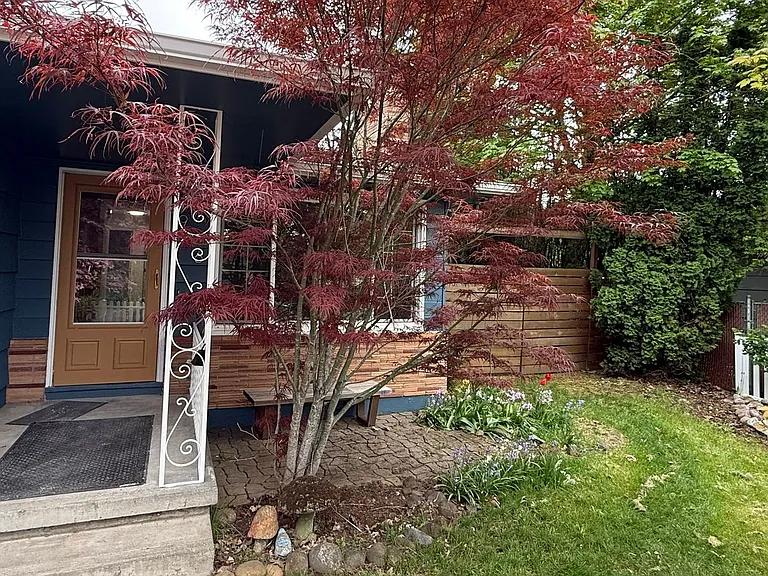 906 SE 165th Ave — Photo 3