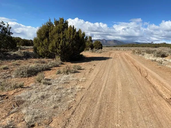 17864 W Granite Lot Ln, Cedar City, UT 84720