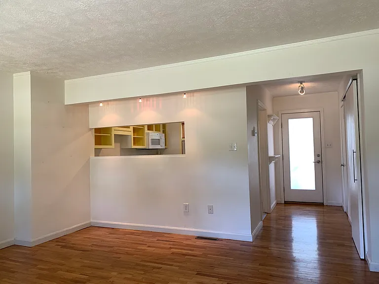 112B Goldston Ave — Photo 3