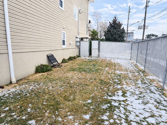 4th image of 223 Kipp Ave Floor 2