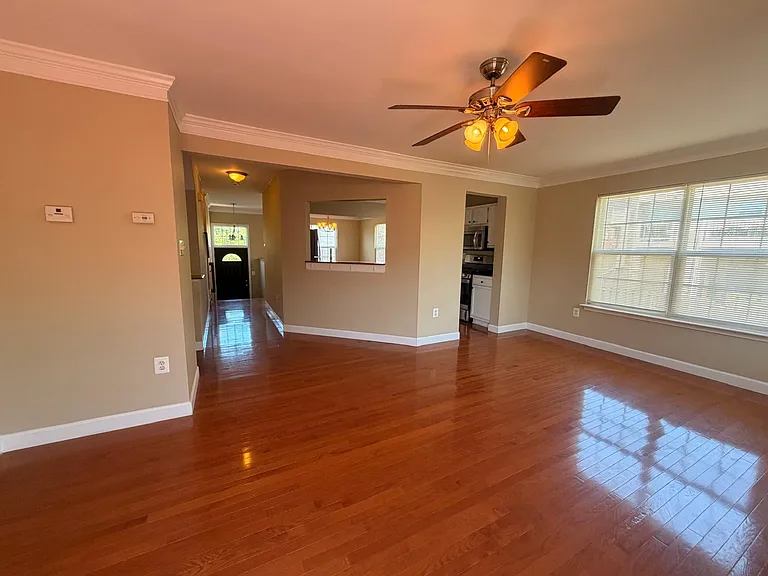 434 Lilac Ter NE — Photo 11
