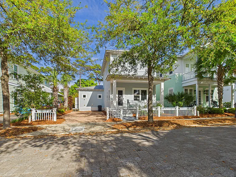 74 Greenway Park Ave — Photo 2
