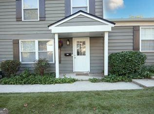 1348 Surrey Ln SW, Marietta, GA 30008